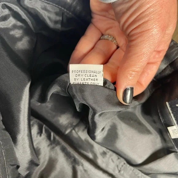 Saks Fifth Avenue black leather pencil skirt 12 - Picture 6 of 6